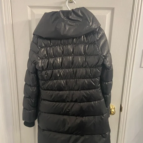 Black Puffer Coat: - Picture 3 of 4